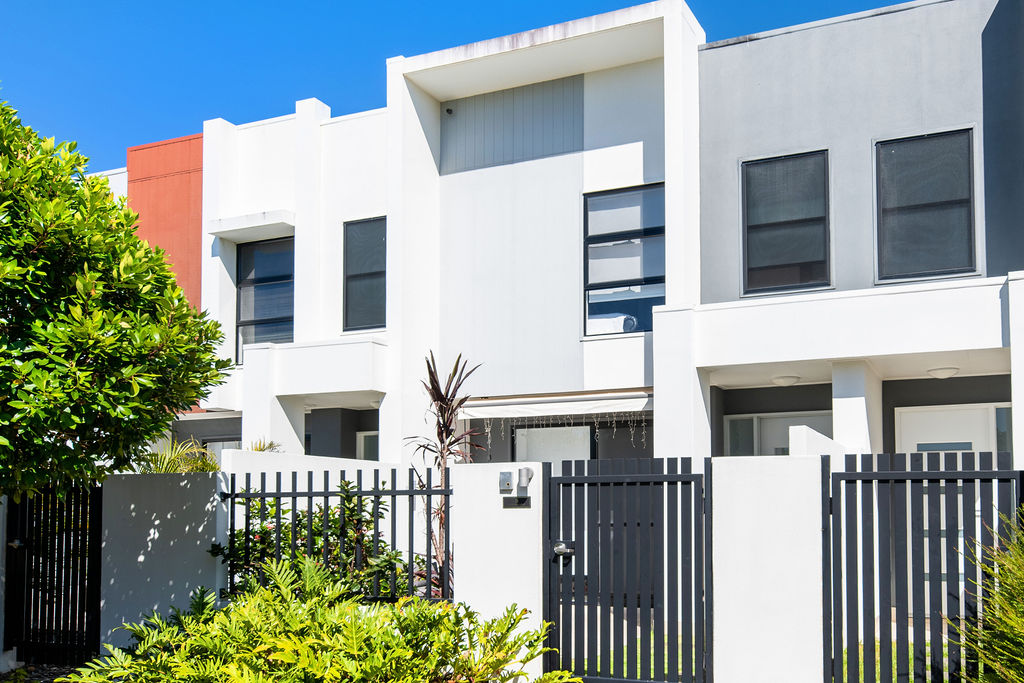 Sold Townhouse 5 Mayfair Lane, Hope Island QLD 4212 - May 30, 2023 - Homely