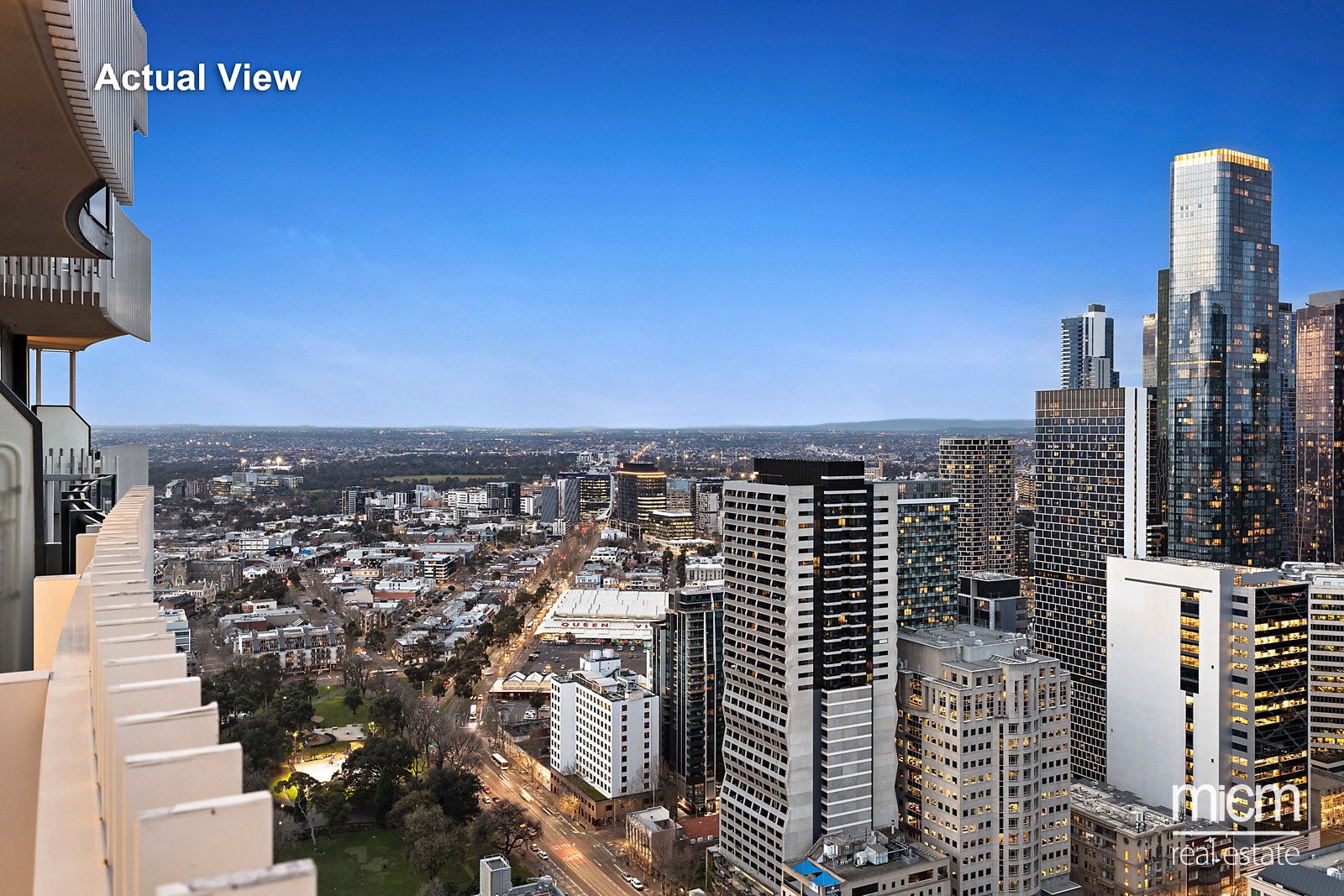 Live the Dream in a CBD Benchmark with Sweeping Views