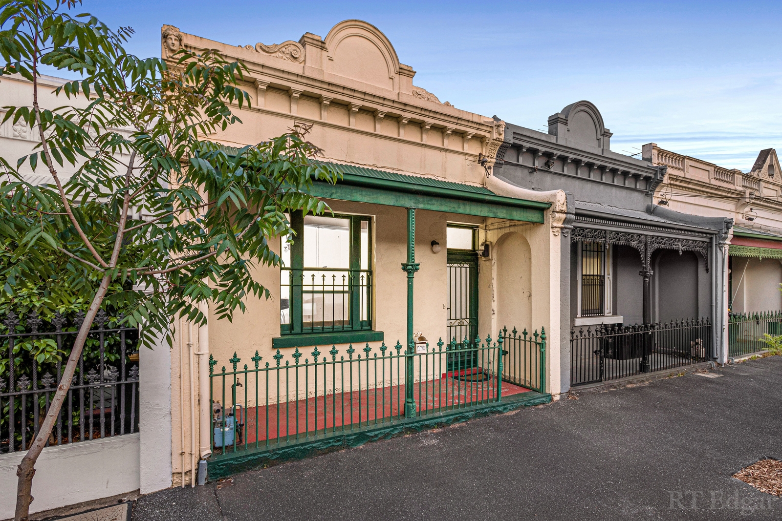 Craft Your Dream Home in the Heart of Carlton