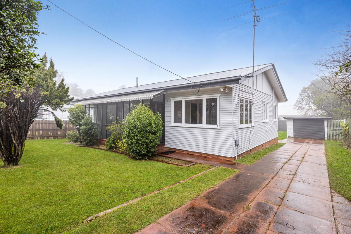Leased House 9 Cohoe Street, East Toowoomba QLD 4350 - Jul 13, 2022 ...